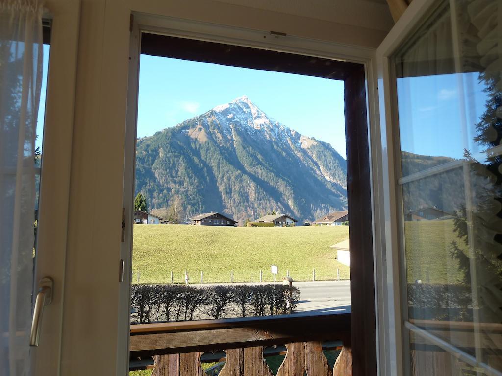 Aeschi Bei Spiez Hotel Restaurant Sunnmatt חדר תמונה
